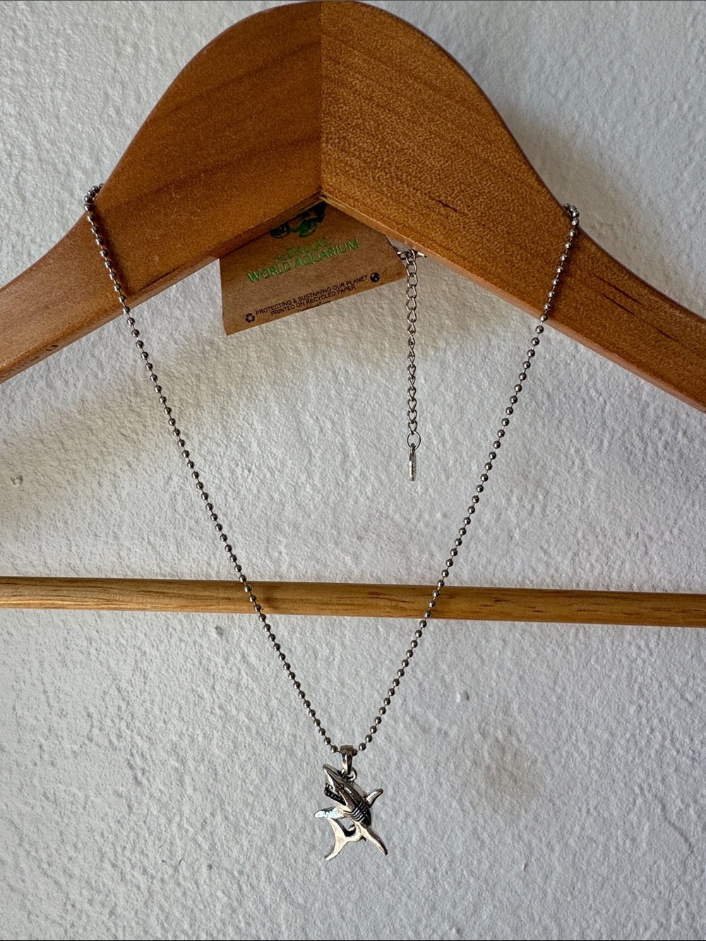 🆕‎ Dallas Aquarium Shark Necklace